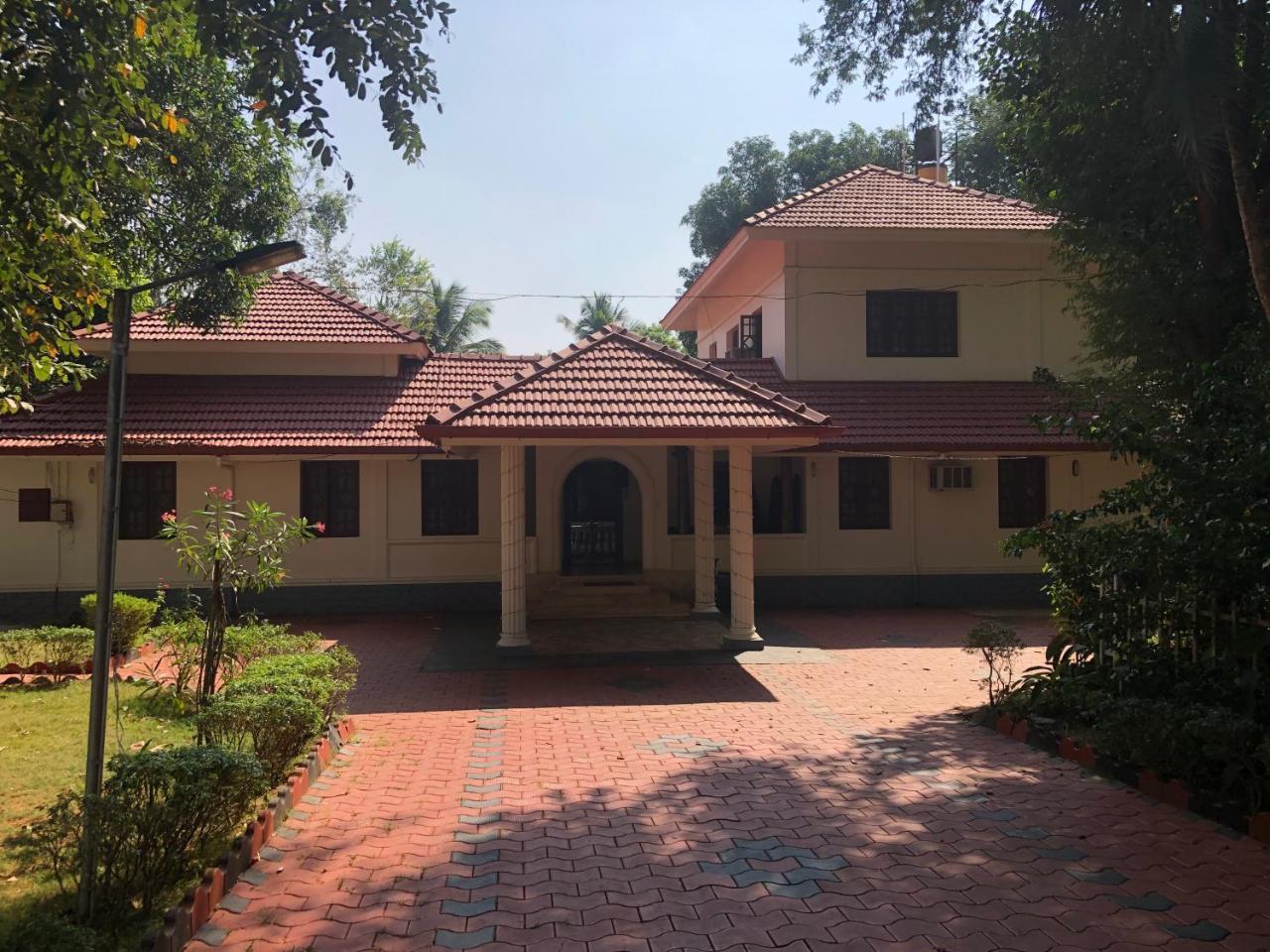 Ayuryogashram Heritage Thrissur Экстерьер фото