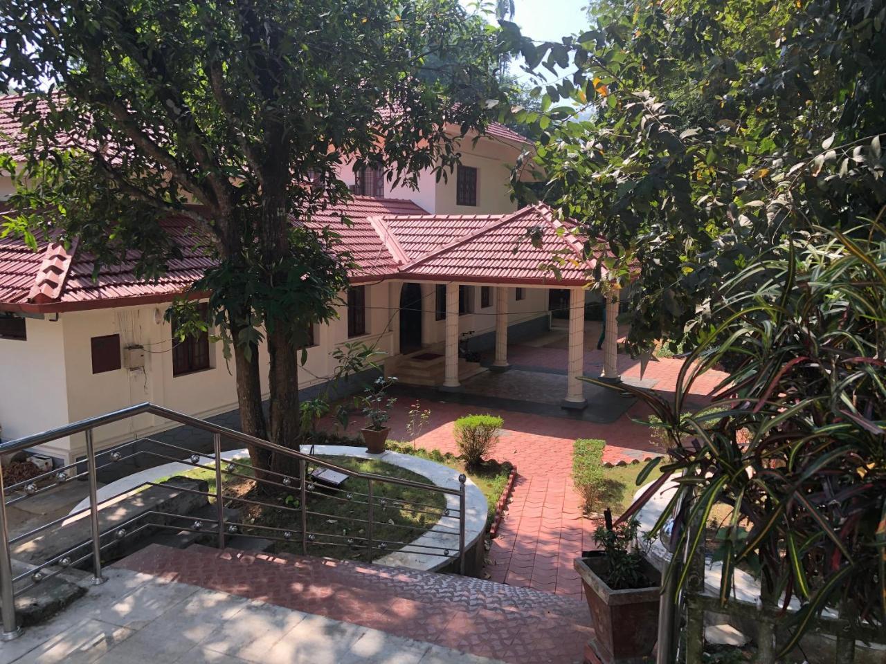 Ayuryogashram Heritage Thrissur Экстерьер фото